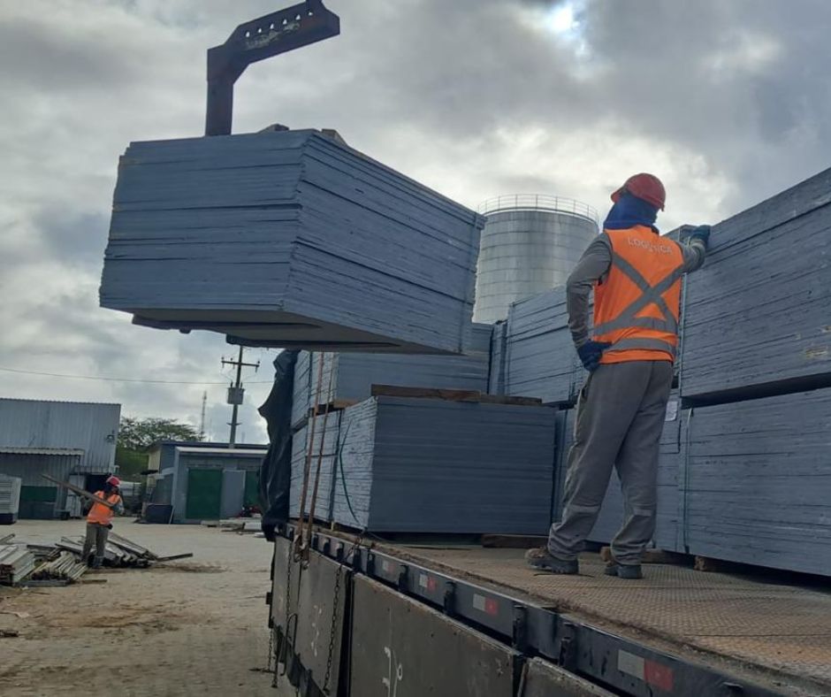 Instalação de Painel Wall em mezanino