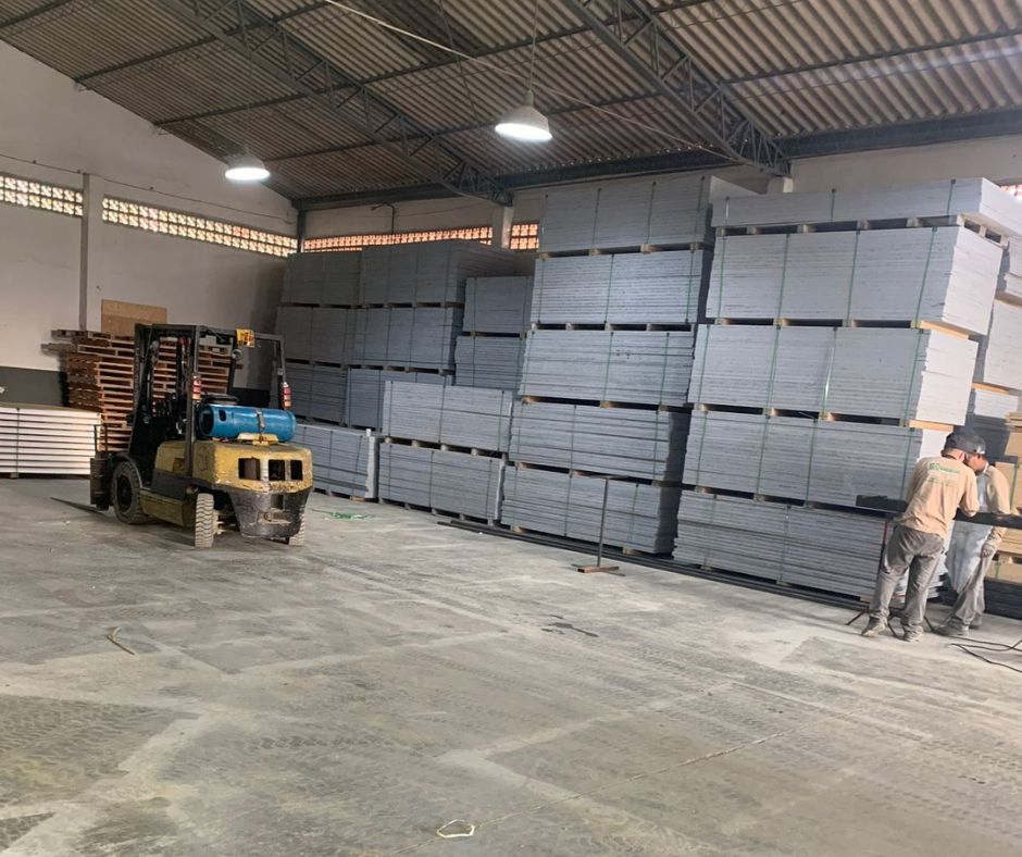 Instalação de Painel Wall em mezanino